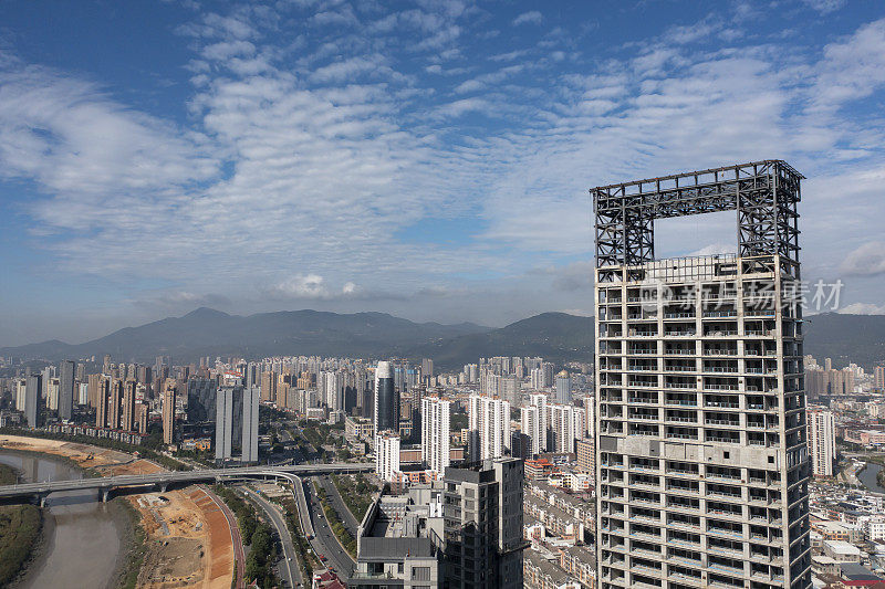 city ​​skyscrapers under construction